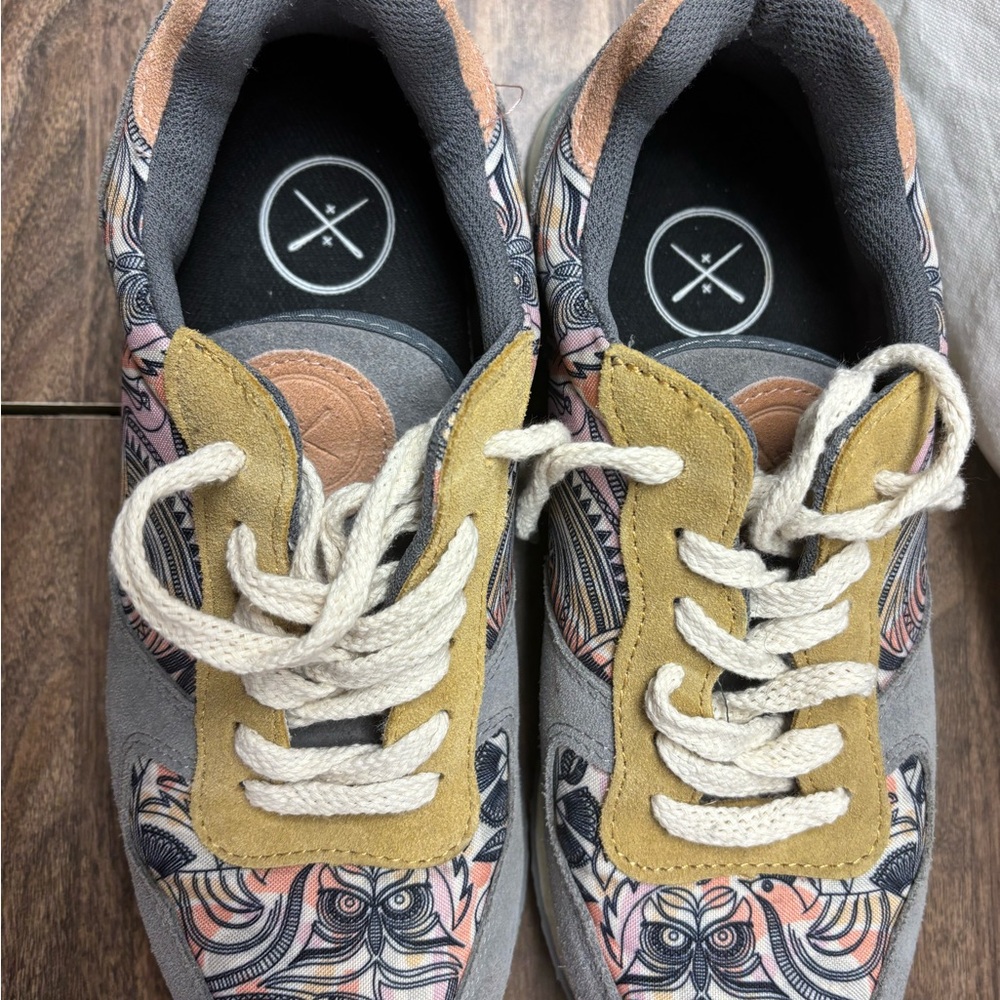 inkkas Multicolor Patterned Athletic Sneakers in Gray, Pink, Yellow, Teal - Picture 4 of 8